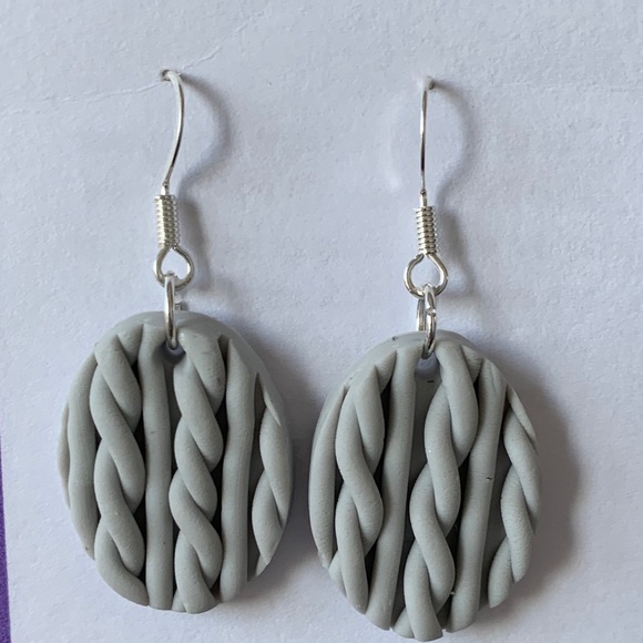 🧶 2/$25 Grey Sweater Earrings - Picture 3 of 3
